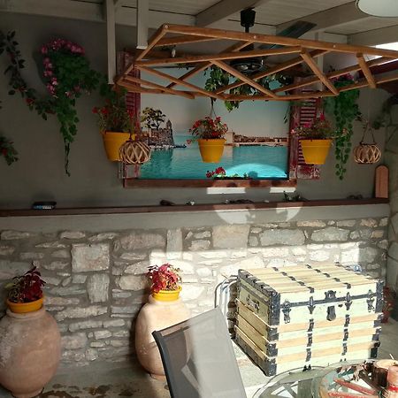 NafpaktosΑυθεντικό Πετρινο Στην Ναύπακτοアパートメント エクステリア 写真